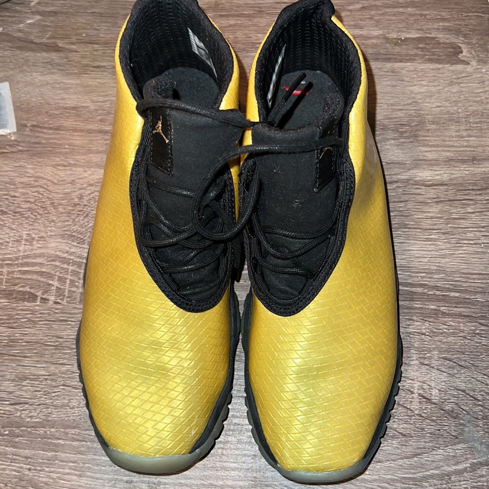 Jordan - Future - Picture 4 of 4
